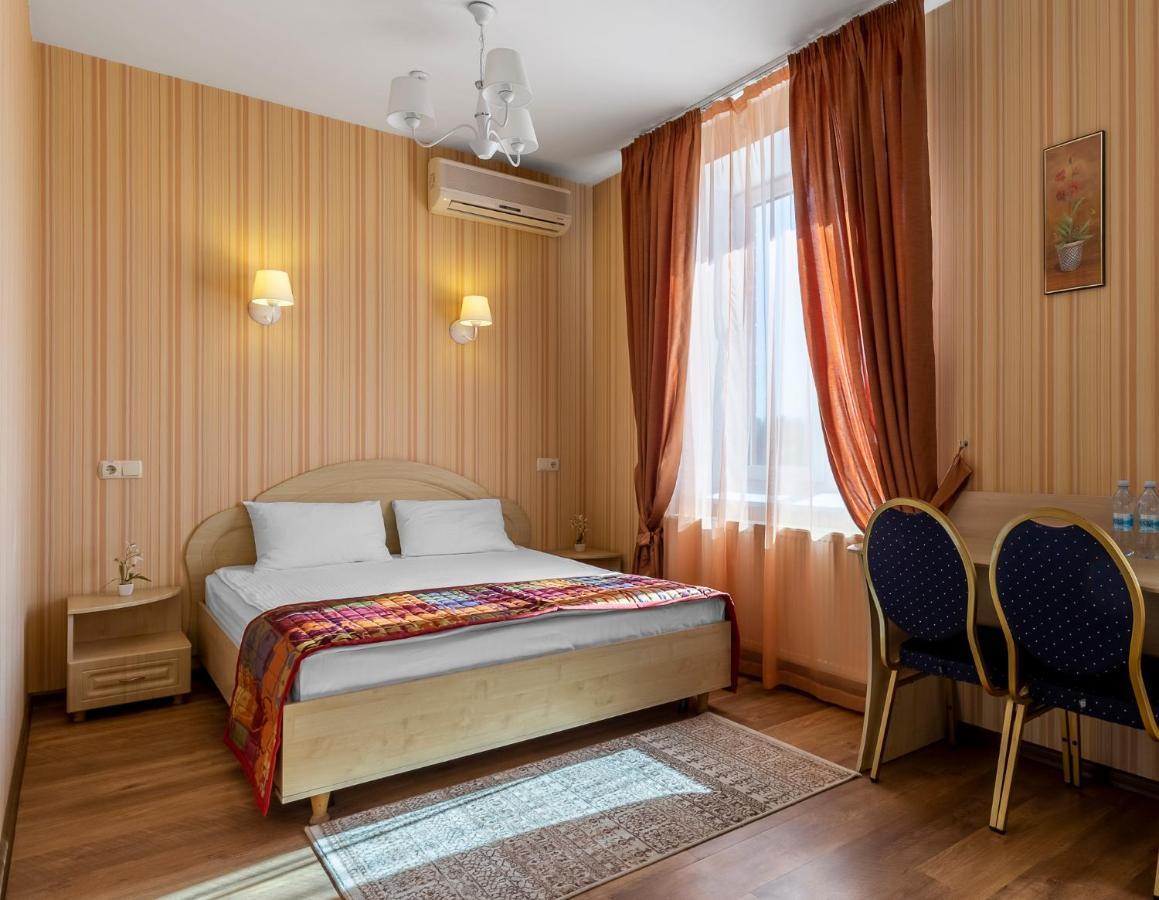 Гостиница Siesta Киев Sofiivska Borshchahivka Esterno foto